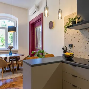 Polai Park Apartment